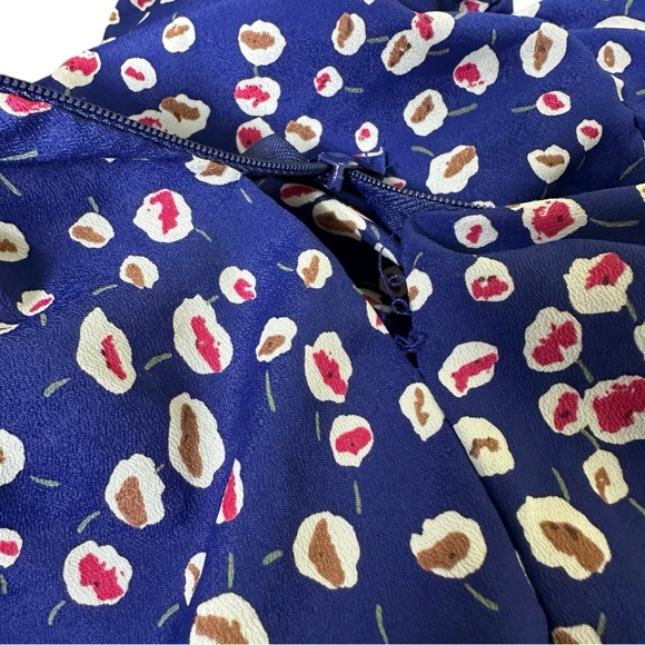 435 - FOREVER 21 DRESS - Medium - Picture 4 of 14